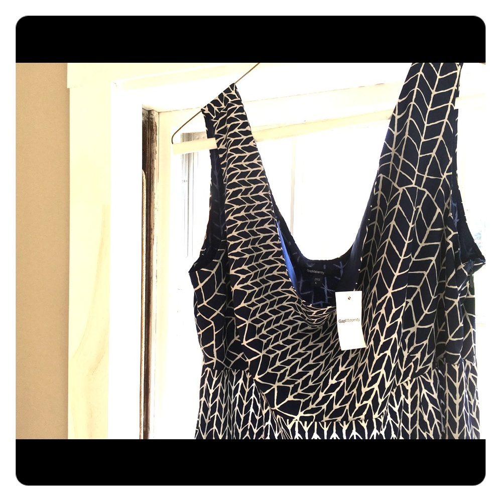 Gap maternity dress SZ L NWT